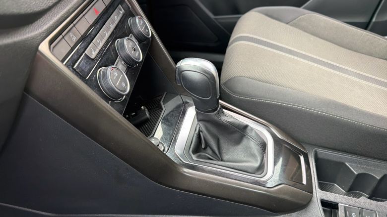 Volkswagen T-Roc 1.5 TSI EVO SE 5dr DSG Petrol Hatchback